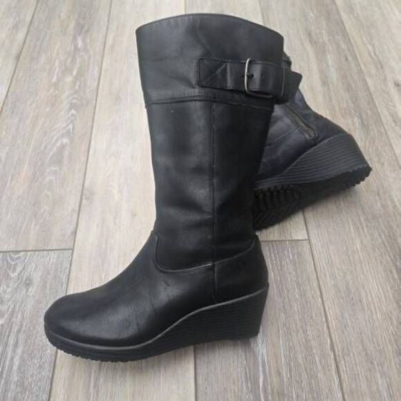 Crocs A-leigh boots 14783  women's size 5 black wedge heel zip close fall style - Picture 1 of 15